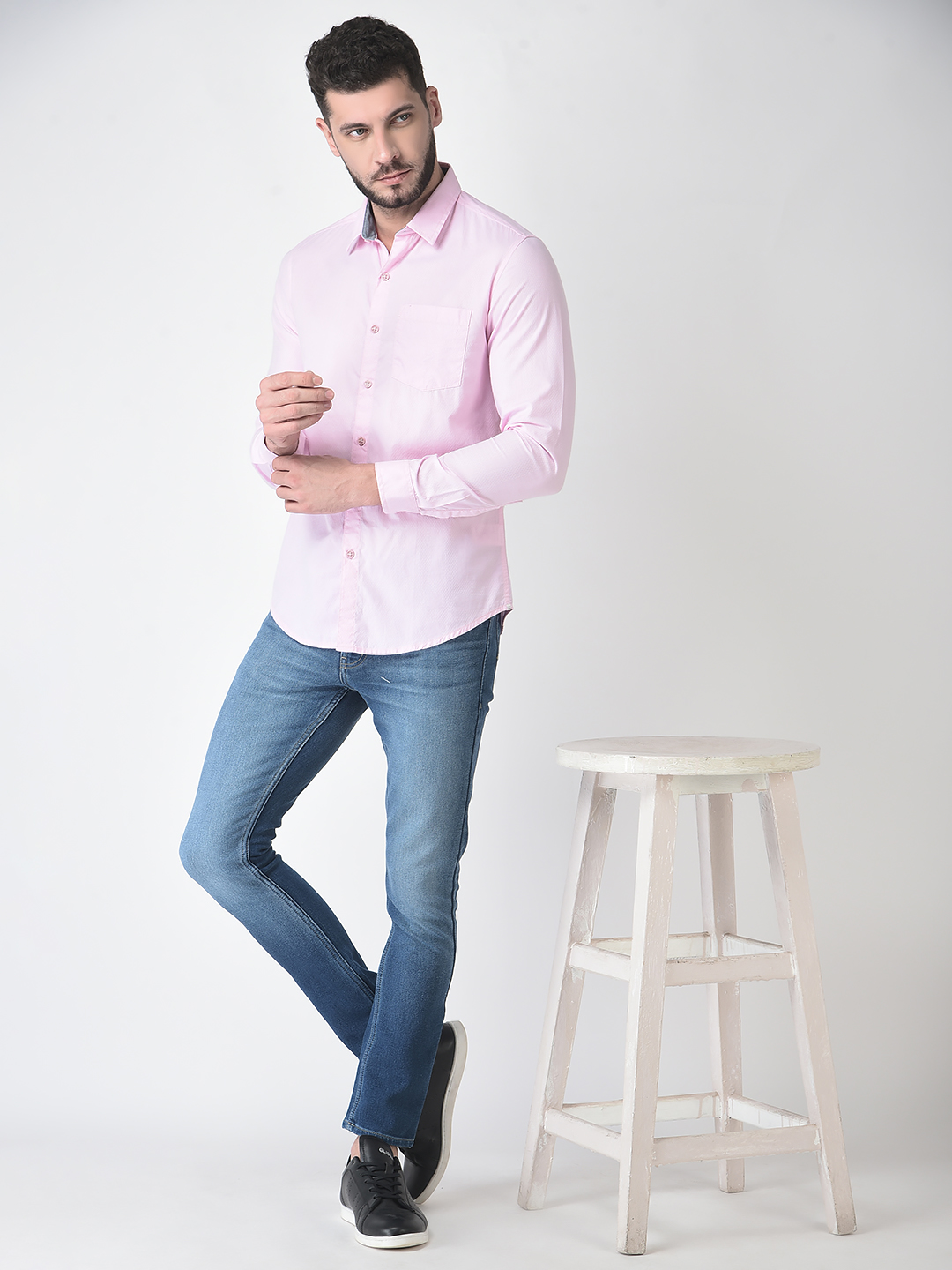 Numero Uno Men Solid Pink Shirt